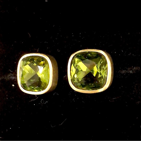 HEIDI DAUS Square Faceted Spring Green Swarovski Crystal Earrings - Picture 3 of 14